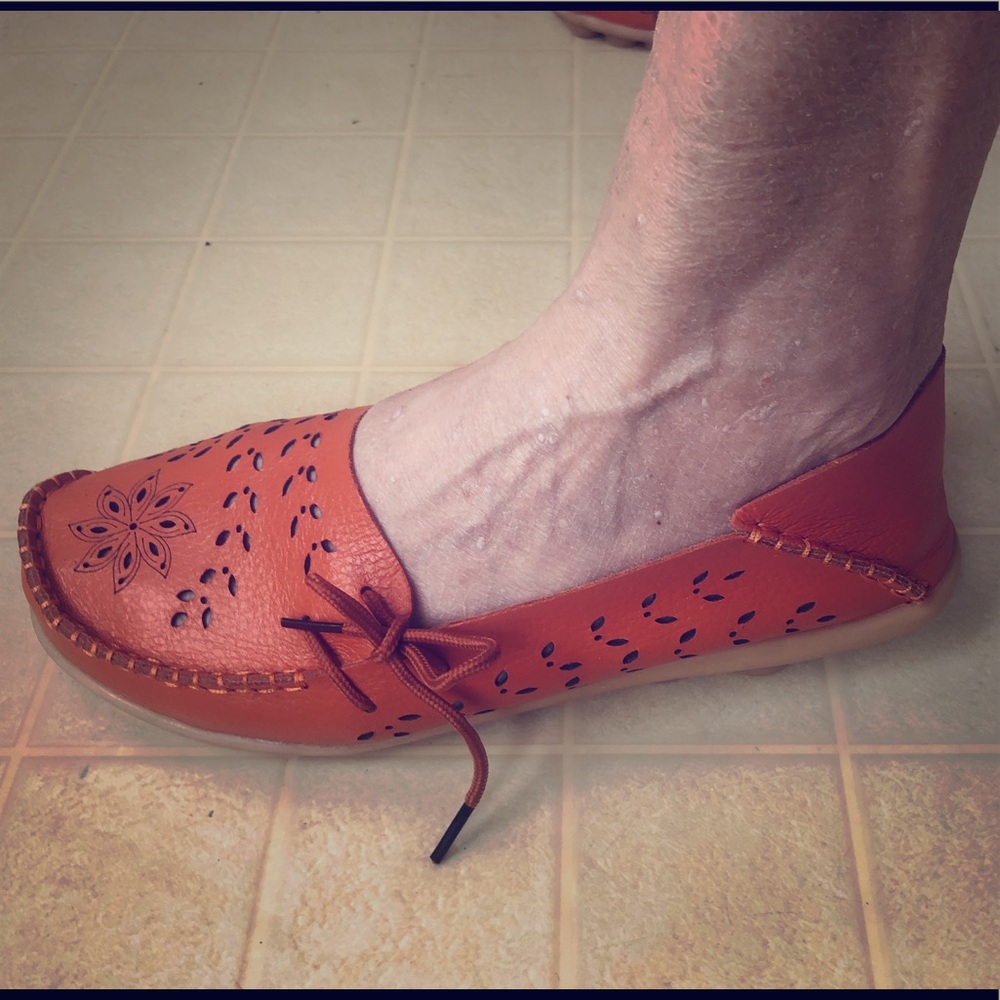 New Moccasins, genuine leather, orange, flats 9 M
